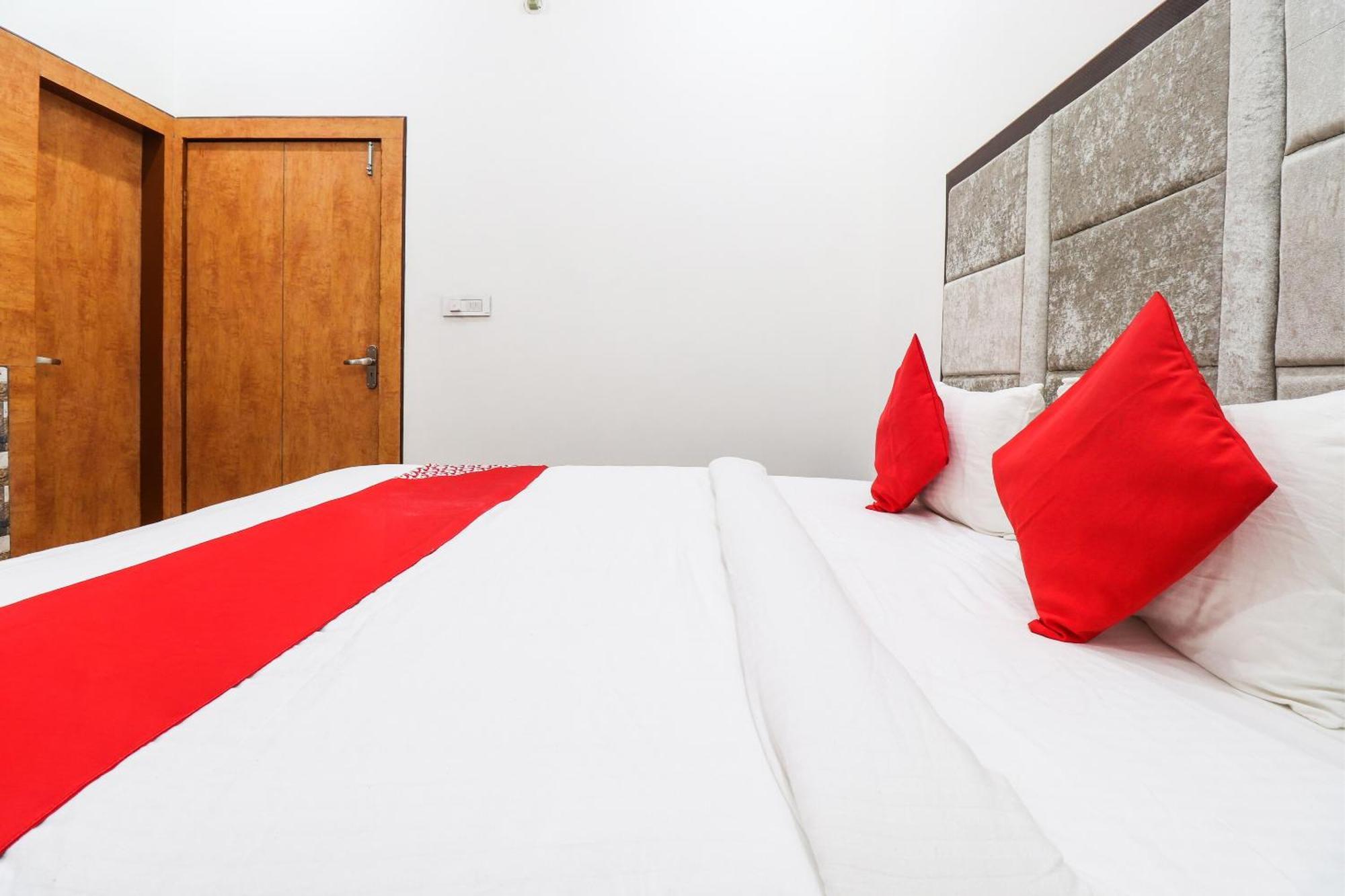 Hotel O Taj Royal Tajganj Ngoại thất bức ảnh