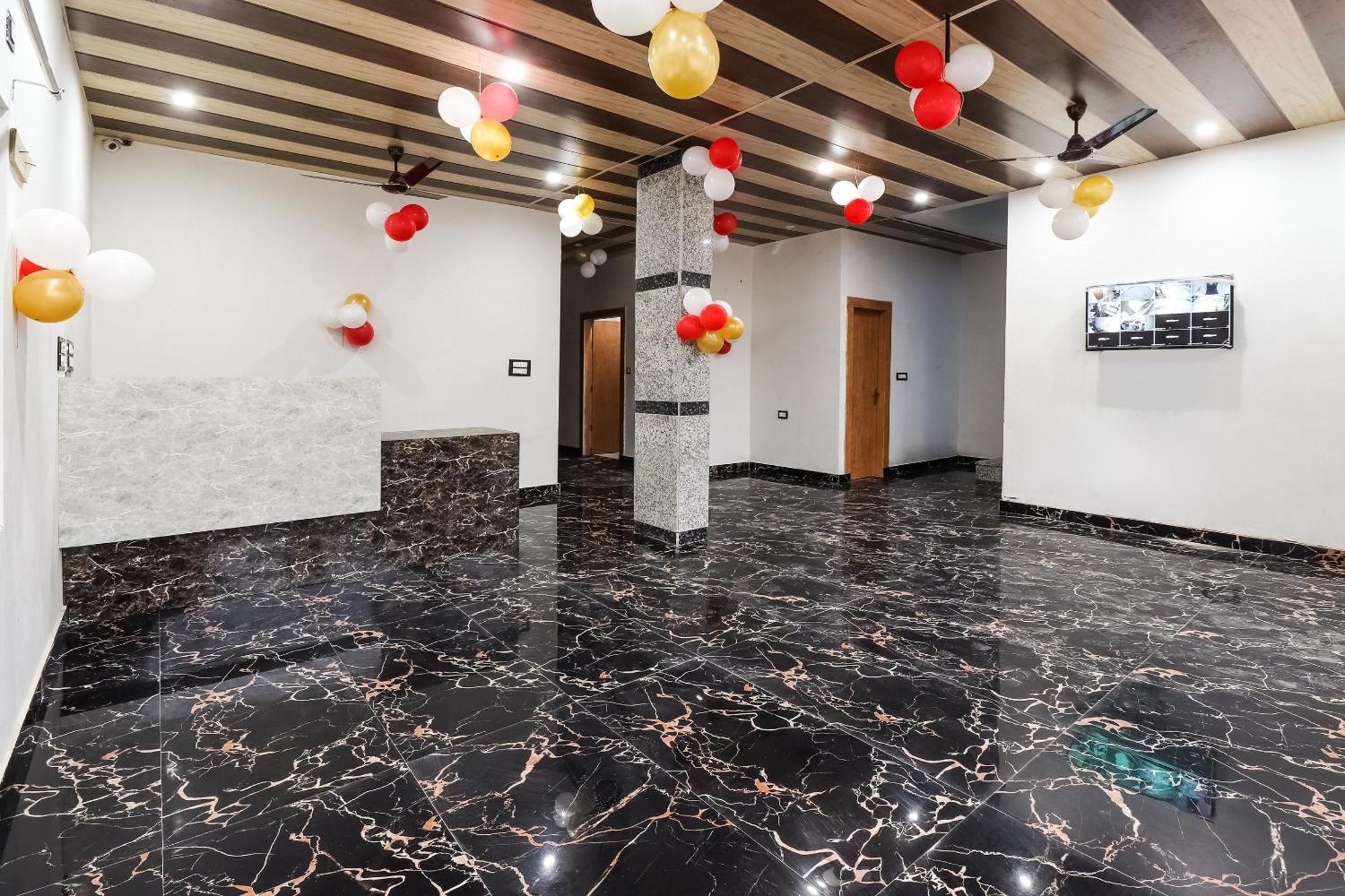 Hotel O Taj Royal Tajganj Ngoại thất bức ảnh